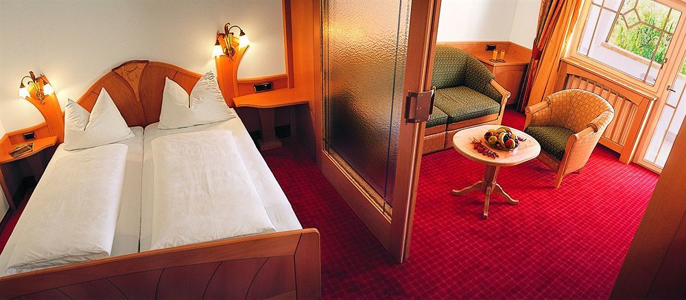 Aktiv & Wellnesshotel Zentral Prato allo Stelvio Esterno foto