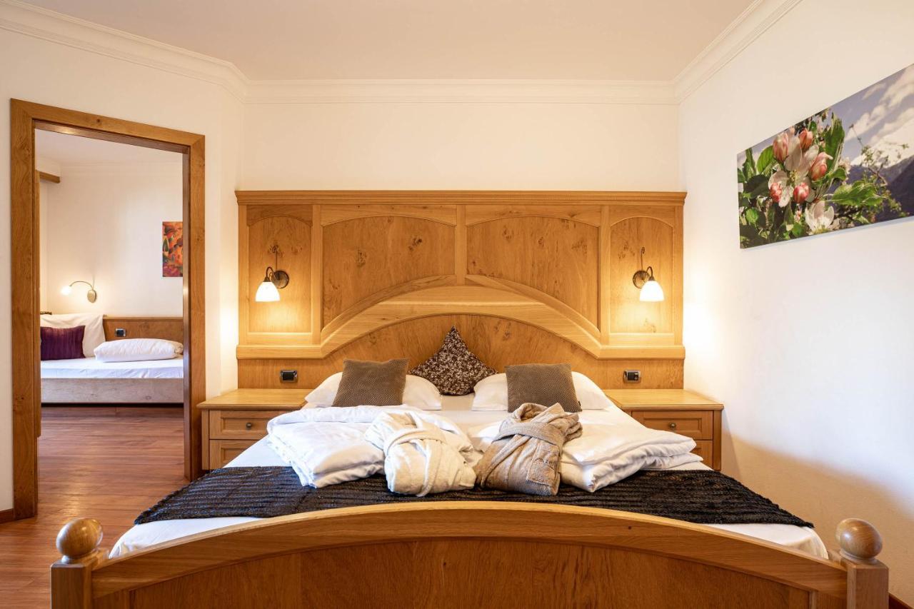 Aktiv & Wellnesshotel Zentral Prato allo Stelvio Esterno foto