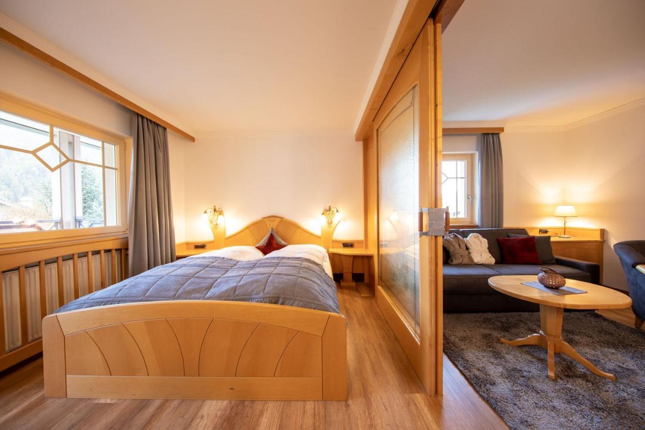 Aktiv & Wellnesshotel Zentral Prato allo Stelvio Esterno foto