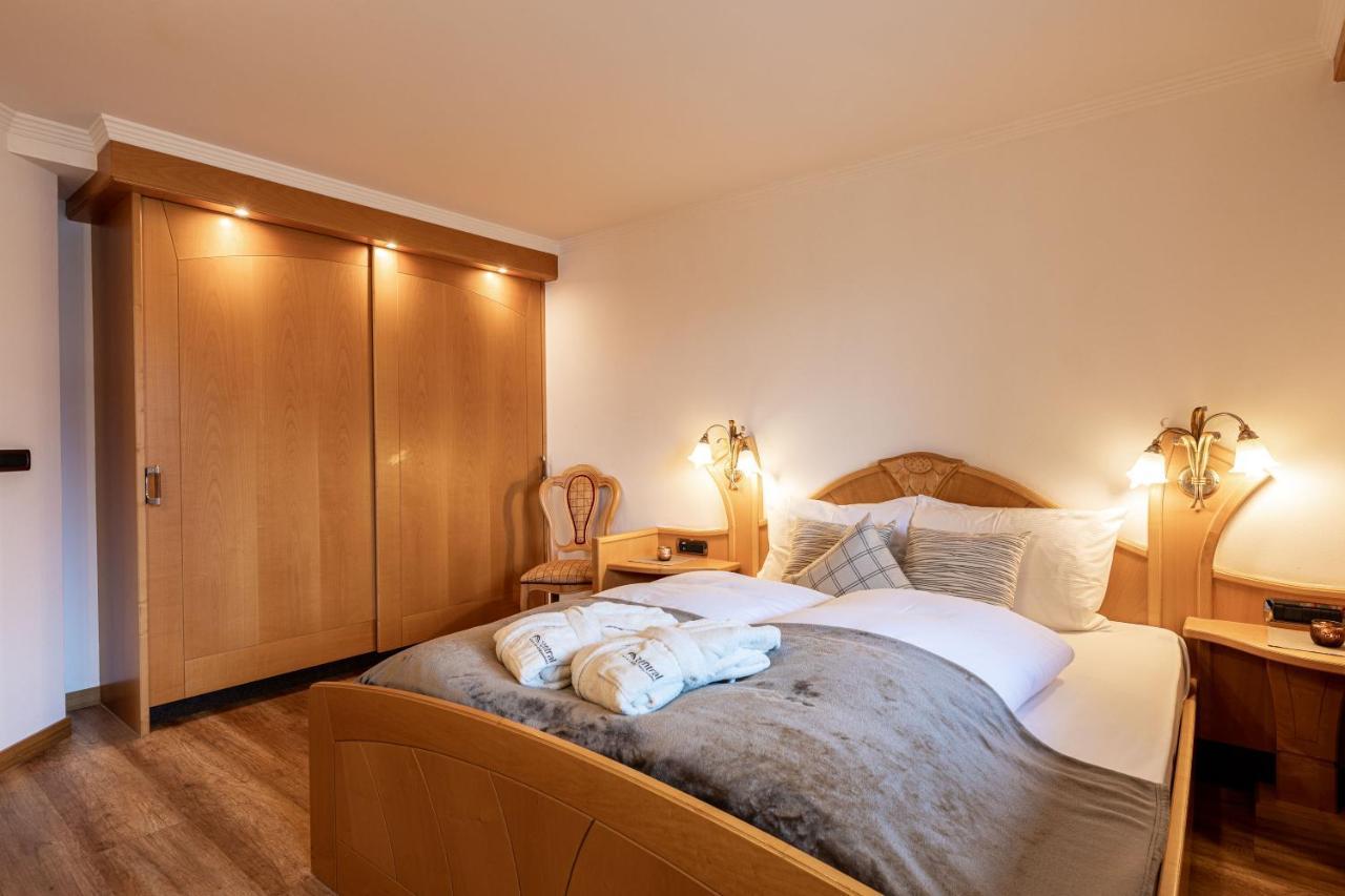 Aktiv & Wellnesshotel Zentral Prato allo Stelvio Esterno foto