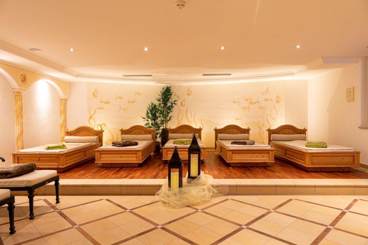 Aktiv & Wellnesshotel Zentral Prato allo Stelvio Esterno foto